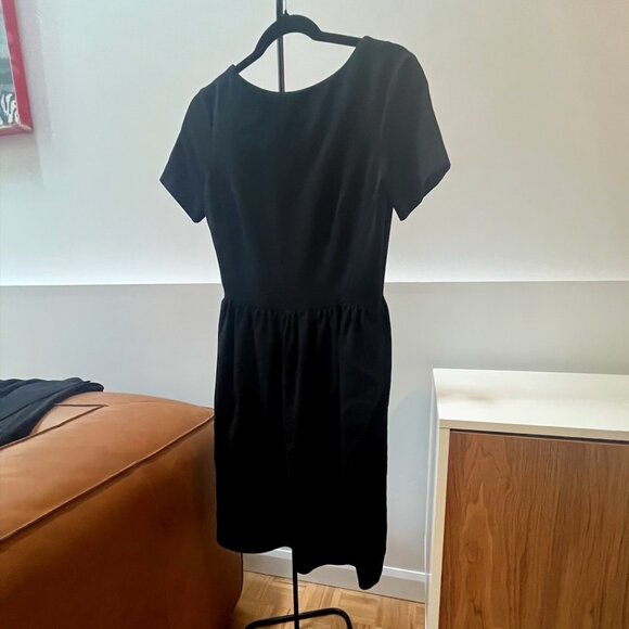 Designed and made in Montreal – Little black dress with open back & pockets – S - Picture 1 of 5